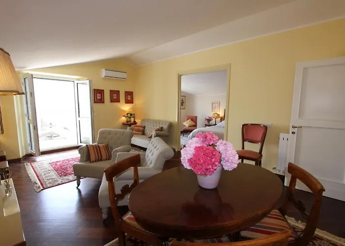 アパート La Moraiola *